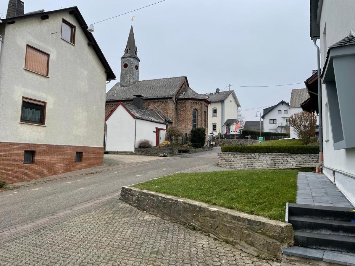 Ferienhaus Rheinnaehe Lykershausen Luaran gambar